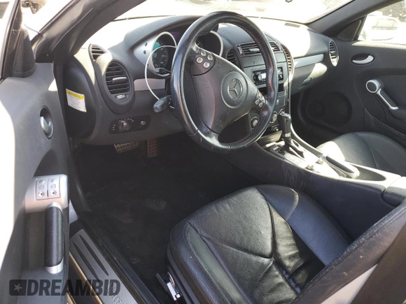 2005 Mercedes-Benz SLK 230/320 with VIN WDBWK56F05F043625, listed as a Copart auction lot 55623625 with 170,798 mi miles and Salvage title. Bid and sale history available at DreamBid. Image 8.