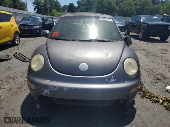 2005 Volkswagen New Beetle Coupe GLS with VIN 3VWCK31C95M415675, listed as a Copart auction lot 60042004 with 124,674 mi miles and Non Repairable. Bid and sale history available at carsss.com. Image 5.