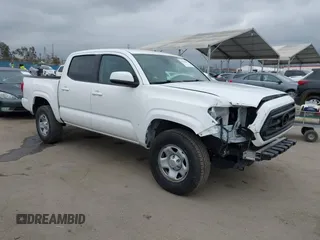 2021 Toyota Tacoma SR z VIN 3TYAX5GNXMT032184, wystawiony jako IAAI lot #42204429 z przebiegiem 60 295 mil mil oraz . Historia ofert i sprzedaży dostępna na DreamBid. Obrazek 1.