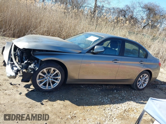 2016 BMW 3 Series 320i xDrive z VIN WBA8E5G56GNT93029, wystawiony jako IAAI lot #41652248 z przebiegiem 93 088 mil mil oraz . Historia ofert i sprzedaży dostępna na DreamBid. Obrazek 15.