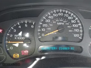 2004 Chevrolet Tahoe LT with VIN 1GNEC13Z44R323201, listed as a IAAI auction lot 41481138 with 216,869 mi miles. Bid and sale history available at carsss.com. Image 7.