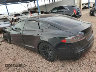 2017 Tesla Model S 60 z VIN 5YJSA1E15HF218686, wystawiony jako Copart lot #44689465 z przebiegiem 101 964 mil mil oraz Szkoda całkowita • Salvage title. Historia ofert i sprzedaży dostępna na DreamBid. Obrazek 2.