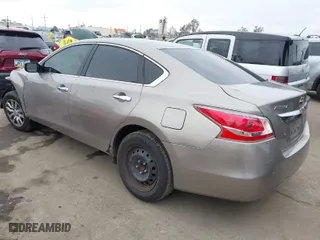 2013 Nissan Altima 2.5 SL with VIN 1N4AL3AP0DN528208, listed as a IAAI auction lot 41895288 with 113,119 mi miles. Bid and sale history available at carsss.com. Image 3.