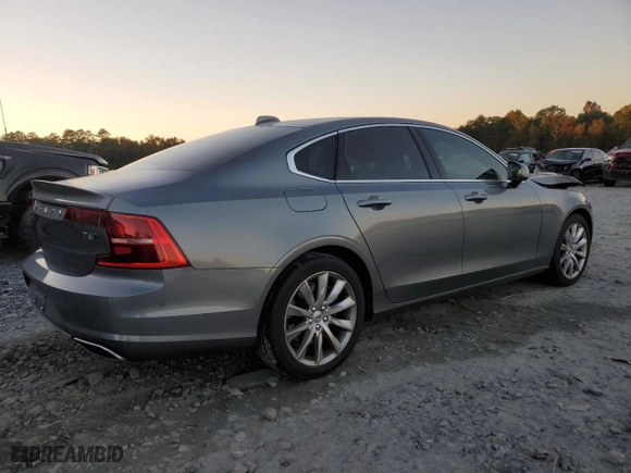 2017 Volvo S90 Momentum with VIN YV1A22MKXH1004479, listed as a Copart auction lot 81897894 with 0 mi miles and Salvage Title. Bid and sale history available at carsss.com. Image 3.