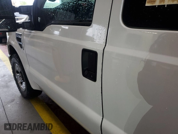 2009 Ford F-250 XL with VIN 1FTNX20529EA11705, listed as a IAAI auction lot 42793654 with 272,233 mi miles and . Bid and sale history available at DreamBid. Image 14.