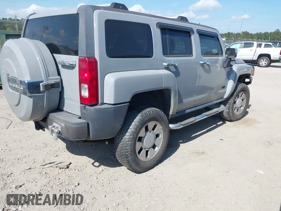2007 Hummer H3 SUV with VIN 5GTDN13E878109598, listed as a IAAI auction lot 42123800 with 204,726 mi miles and . Bid and sale history available at DreamBid. Image 4.