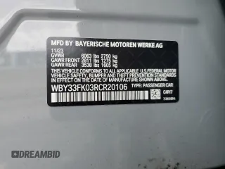 2024 BMW i5 eDrive40 z VIN WBY33FK03RCR20106, wystawiony jako Copart lot #68388554 z przebiegiem Nie podano mil oraz Szkody całkowita. Historia ofert i sprzedaży dostępna na DreamBid. Obrazek 12.