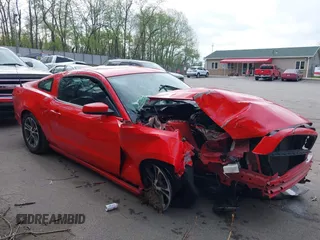 2014 Ford Mustang V6 with VIN 1ZVBP8AM3E5271971, listed as a IAAI auction lot 42145670 with 77,466 mi miles and . Bid and sale history available at DreamBid. Image 1.
