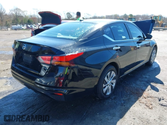 2020 Nissan Altima S with VIN 1N4BL4BV6LC274098, listed as a IAAI auction lot 41881624 with 133,843 mi miles and . Bid and sale history available at DreamBid. Image 4.