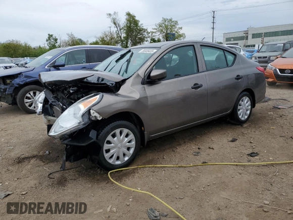2017 Nissan Versa SV z VIN 3N1CN7AP9HL819481, wystawiony jako Copart lot #56938455 z przebiegiem 35 351 mil mil oraz Nie do naprawy • Non repairable. Historia ofert i sprzedaży dostępna na DreamBid. Obrazek 1.