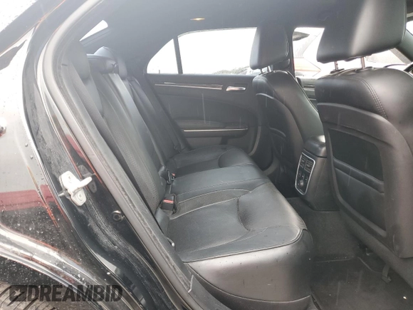 2013 Chrysler 300 C z VIN 2C3CCAET1DH568910, wystawiony jako Copart lot #50037004 z przebiegiem 136 228 mil mil oraz Szkoda całkowita • Salvage title. Historia ofert i sprzedaży dostępna na DreamBid. Obrazek 10.