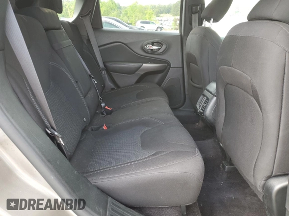 2019 Jeep Cherokee Latitude z VIN 1C4PJLCX5KD148002, wystawiony jako Copart lot #54170595 z przebiegiem 136 852 mil mil oraz Szkoda całkowita • Salvage title. Historia ofert i sprzedaży dostępna na DreamBid. Obrazek 11.