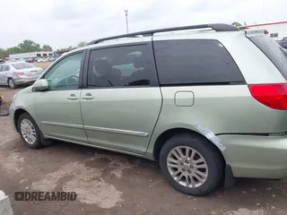 2008 Toyota Sienna XLE с VIN 5TDBK22CX8S011621, выставлен на аукционе IAAI как лот 42274860 с пробегом 283 826 миль миль и . История ставок и продаж доступна на DreamBid. Изображение 14.