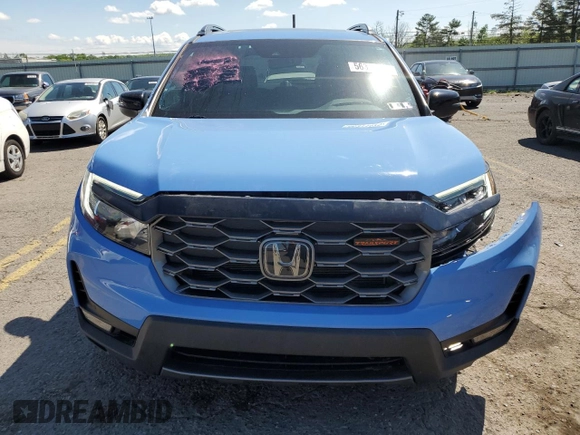 2024 Honda Passport TrailSport with VIN 5FNYF8H6XRB008887, listed as a Copart auction lot 56311425 with 18,627 mi miles and Salvage title. Bid and sale history available at DreamBid. Image 5.