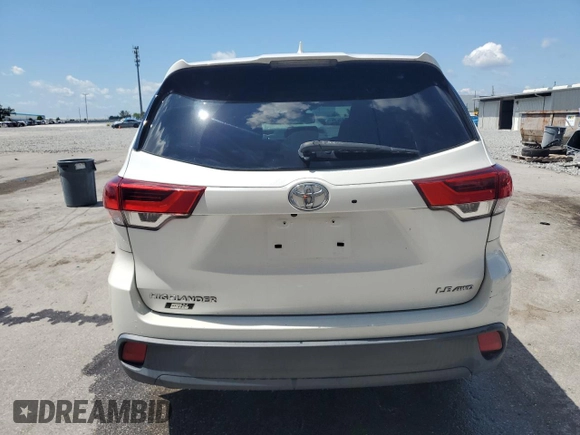 2018 Toyota Highlander LE z VIN 5TDBZRFH4JS890548, wystawiony jako Copart lot #56752715 z przebiegiem 54 152 mil mil oraz Szkoda całkowita • Salvage title. Historia ofert i sprzedaży dostępna na DreamBid. Obrazek 6.