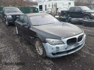 2009 BMW 7 Series 750Li z VIN WBAKB83509CY61759, wystawiony jako IAAI lot #41121376 z przebiegiem Nie podano mil oraz . Historia ofert i sprzedaży dostępna na DreamBid. Obrazek 1.
