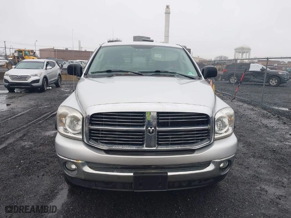 2007 Dodge Ram 1500 Laramie with VIN 1D7HU18227S116971, listed as a IAAI auction lot 41097882 with 186,435 mi miles. Bid and sale history available at carsss.com. Image 12.