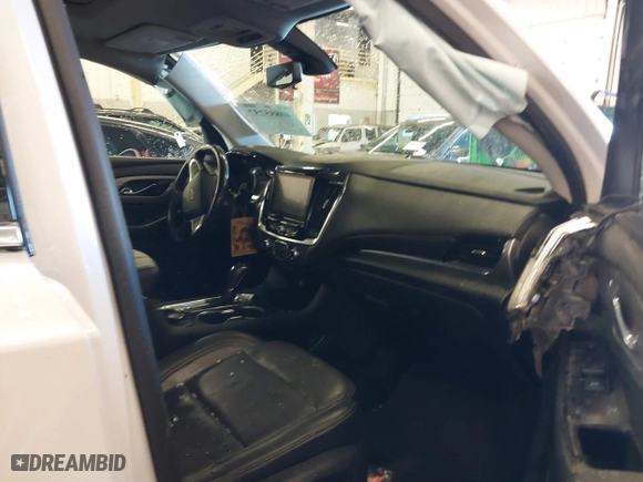 2019 Chevrolet Traverse LT Leather with VIN 1GNEVHKWXKJ147566, listed as a IAAI auction lot 40885257 with 116,690 mi miles. Bid and sale history available at carsss.com. Image 5.
