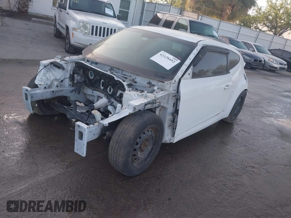 2017 Hyundai Veloster with VIN KMHTC6AD2HU312538, listed as a IAAI auction lot 42128452 with 1 mi miles. Bid and sale history available at carsss.com. Image 16.