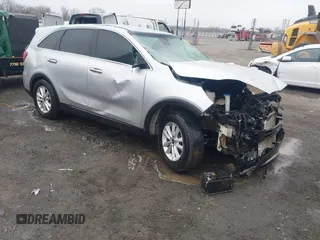 2020 Kia Sorento LX V6 with VIN 5XYPG4A5XLG628545, listed as a IAAI auction lot 41496041 with 1 mi miles. Bid and sale history available at carsss.com. Image 1.