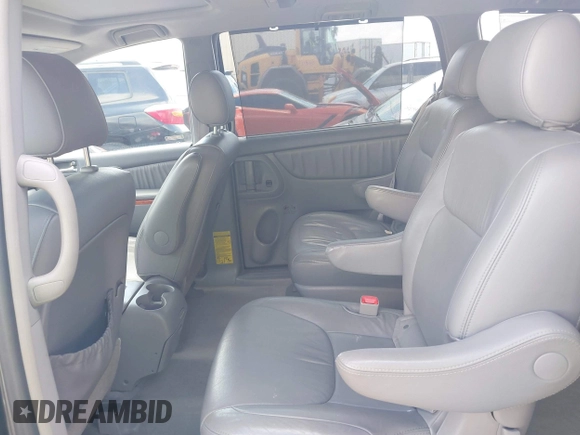 2008 Toyota Sienna XLE with VIN 5TDZK22C88S179675, listed as a IAAI auction lot 42057683 with 146,960 mi miles. Bid and sale history available at carsss.com. Image 8.
