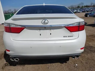 2013 Lexus ES 4dr Sdn with VIN JTHBK1GG7D2020623, listed as a IAAI auction lot 41791225 with 106,708 mi miles. Bid and sale history available at carsss.com. Image 16.
