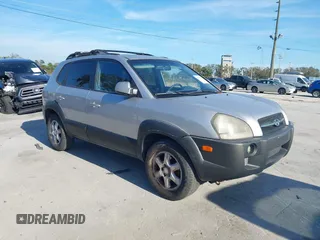 2005 Hyundai Tucson GLS with VIN KM8JN72D85U211649, listed as a IAAI auction lot 41471701 with 214,127 mi miles. Bid and sale history available at carsss.com. Image 1.