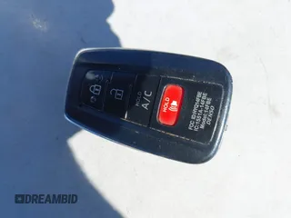2017 Toyota Prius Plus z VIN JTDKARFP7H3054274, wystawiony jako IAAI lot #41895306 z przebiegiem 137 414 mil mil oraz . Historia ofert i sprzedaży dostępna na DreamBid. Obrazek 11.