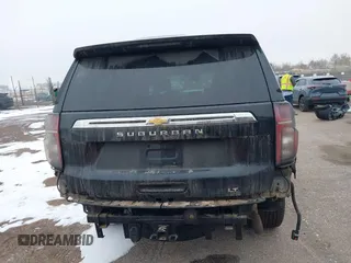 2024 Chevrolet Suburban LT z VIN 1GNSKCKD1RR242476, wystawiony jako IAAI lot #41577855 z przebiegiem 24 285 mil mil oraz . Historia ofert i sprzedaży dostępna na DreamBid. Obrazek 16.