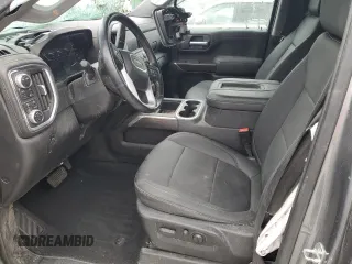2021 GMC Sierra 1500 SLT z VIN 3GTU9DED3MG483415, wystawiony jako Copart lot #52741395 z przebiegiem 51 537 mil mil oraz Szkody całkowita. Historia ofert i sprzedaży dostępna na DreamBid. Obrazek 7.