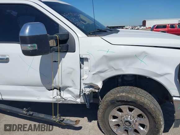 2019 Ford F-250 XL z VIN 1FT7W2B67KEE21553, wystawiony jako IAAI lot #41850136 z przebiegiem 157 012 mil mil oraz . Historia ofert i sprzedaży dostępna na DreamBid. Obrazek 6.