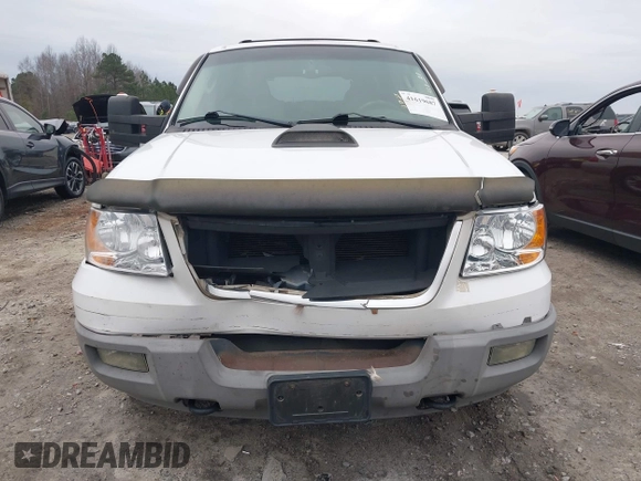 2003 Ford Expedition Special Service with VIN 1FMFU16L63LA30060, listed as a IAAI auction lot 41619687 with 178,703 mi miles. Bid and sale history available at carsss.com. Image 12.