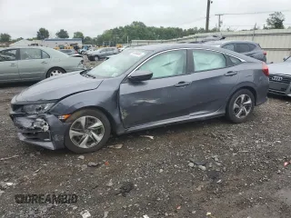 2020 Honda Civic LX z VIN 2HGFC2F68LH562268, wystawiony jako Copart lot #64988884 z przebiegiem 49 337 mil mil oraz Szkody całkowita. Historia ofert i sprzedaży dostępna na DreamBid. Obrazek 1.