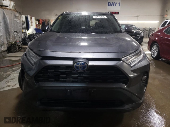2019 Toyota RAV4 Hybrid XLE with VIN 2T3RWRFV6KW016540, listed as a Copart auction lot 45416235 with 87,713 mi miles and Salvage Title. Bid and sale history available at carsss.com. Image 5.