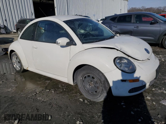 2009 Volkswagen New Beetle Coupe S with VIN 3VWPW31C39M512494, listed as a Copart auction lot 42221465 with 168,850 mi miles and Salvage Title. Bid and sale history available at carsss.com. Image 4.