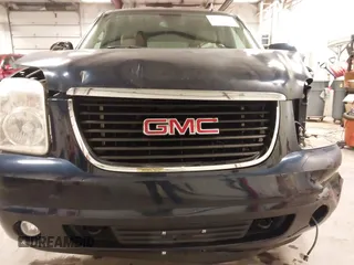 2007 GMC Yukon SLT z VIN 1GKFK130X7J115798, wystawiony jako IAAI lot #42039550 z przebiegiem 263 539 mil mil oraz . Historia ofert i sprzedaży dostępna na DreamBid. Obrazek 19.