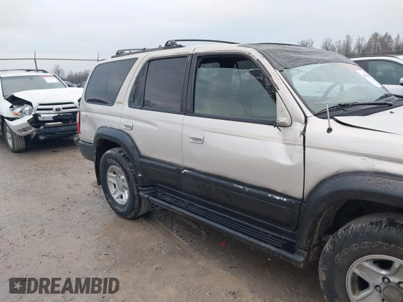 1999 Toyota 4Runner Limited with VIN JT3GN87R7X0105748, listed as a IAAI auction lot 41191084 with 325,053 mi miles and . Bid and sale history available at DreamBid. Image 6.