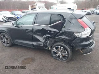 2021 Volvo XC40 Inscription z VIN YV4162UL2M2457905, wystawiony jako IAAI lot #42017891 z przebiegiem 48 424 mil mil oraz . Historia ofert i sprzedaży dostępna na DreamBid. Obrazek 6.