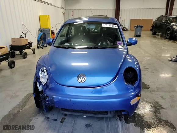 2001 Volkswagen New Beetle GLS with VIN 3VWCK21C81M448008, listed as a Copart auction lot 73727004 with 132,904 mi miles and Salvage Title. Bid and sale history available at carsss.com. Image 10.