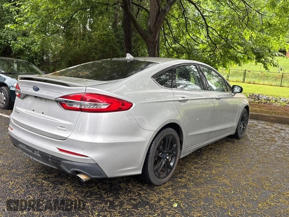 2019 Ford Fusion SE with VIN 3FA6P0HD3KR193220, listed as a Copart auction lot 56783795 with 112,949 mi miles and Clean Title. Bid and sale history available at DreamBid. Image 4.