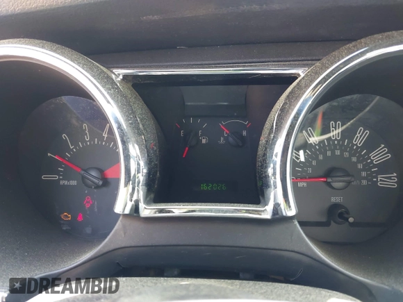 2007 Ford Mustang Deluxe with VIN 1ZVFT84N475262622, listed as a IAAI auction lot 41928843 with 162,026 mi miles and . Bid and sale history available at DreamBid. Image 7.