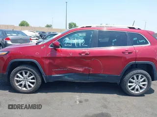 2017 Jeep Cherokee High Altitude with VIN 1C4PJMDS5HW611701, listed as a IAAI auction lot 42421972 with 43,673 mi miles and . Bid and sale history available at DreamBid. Image 14.