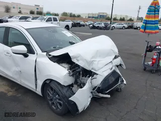 2019 Toyota Yaris Sedan L with VIN 3MYDLBYVXKY507258, listed as a IAAI auction lot 41890588 with 1 mi miles. Bid and sale history available at carsss.com. Image 6.