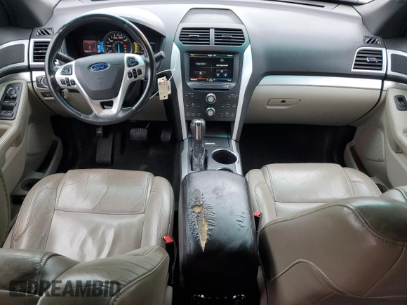 2011 Ford Explorer XLT z VIN 1FMHK7D80BGA37304, wystawiony jako Copart lot #54442365 z przebiegiem 324 957 mil mil oraz Szkoda całkowita • Salvage title. Historia ofert i sprzedaży dostępna na DreamBid. Obrazek 8.