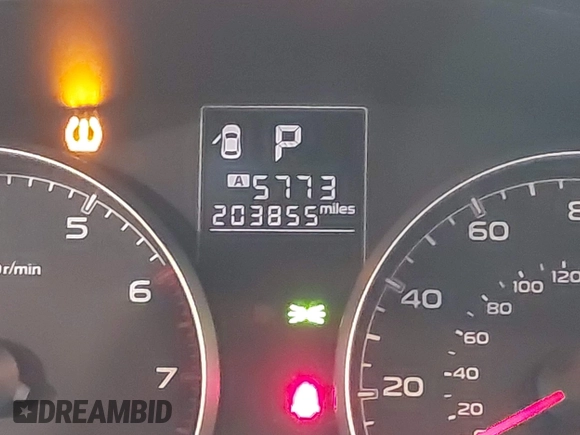 2014 Subaru Outback Premium with VIN 4S4BRBCC4E3275081, listed as a IAAI auction lot 41948379 with 203,855 mi miles and . Bid and sale history available at DreamBid. Image 15.