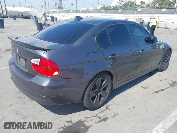 2007 BMW 3 Series 328i with VIN WBAVC53587FZ76498, listed as a IAAI auction lot 42110897 with 178,823 mi miles and . Bid and sale history available at carsss.com. Image 4.