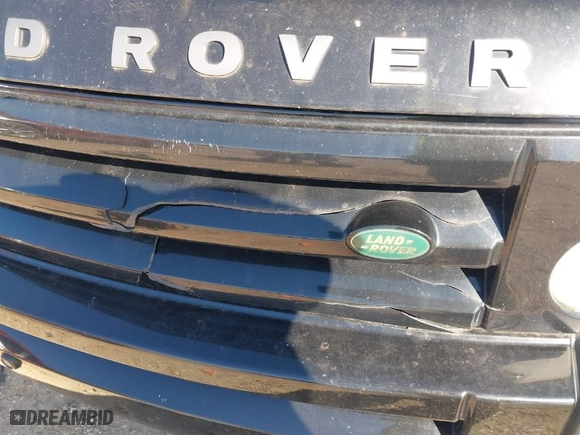 2006 Land Rover LR3 SE with VIN SALAE25476A402462, listed as a IAAI auction lot 41193417 with 251,748 mi miles. Bid and sale history available at carsss.com. Image 6.
