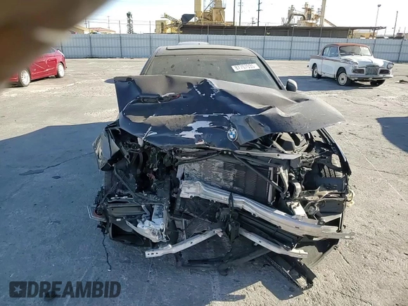 2021 BMW 5 Series M550i xDrive z VIN WBA13BK06MCF92173, wystawiony jako Copart lot #87707035 z przebiegiem Nie podano mil oraz Szkoda całkowita • Salvage title. Historia ofert i sprzedaży dostępna na DreamBid. Obrazek 10.