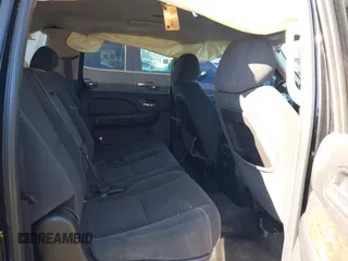 2008 Chevrolet Suburban 3LT с VIN 3GNFC16058G192836, выставлен на аукционе IAAI как лот 41474966 с пробегом 116 772 миль миль и . История ставок и продаж доступна на DreamBid. Изображение 8.