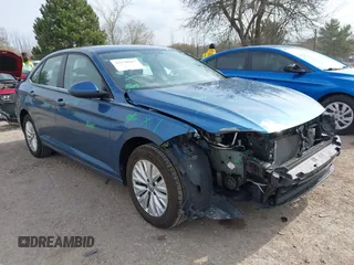 2020 Volkswagen Jetta S z VIN 3VWCB7BU1LM051957, wystawiony jako IAAI lot #42130867 z przebiegiem 65 098 mil mil oraz . Historia ofert i sprzedaży dostępna na DreamBid. Obrazek 1.